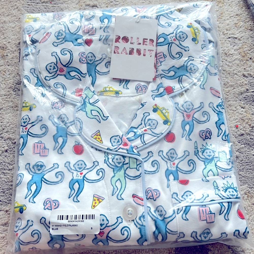 NWT roller rabbit NEW YORK pj super rare , buy today , ship out today for Xmas
